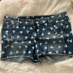 Torrid 18 mickey short
